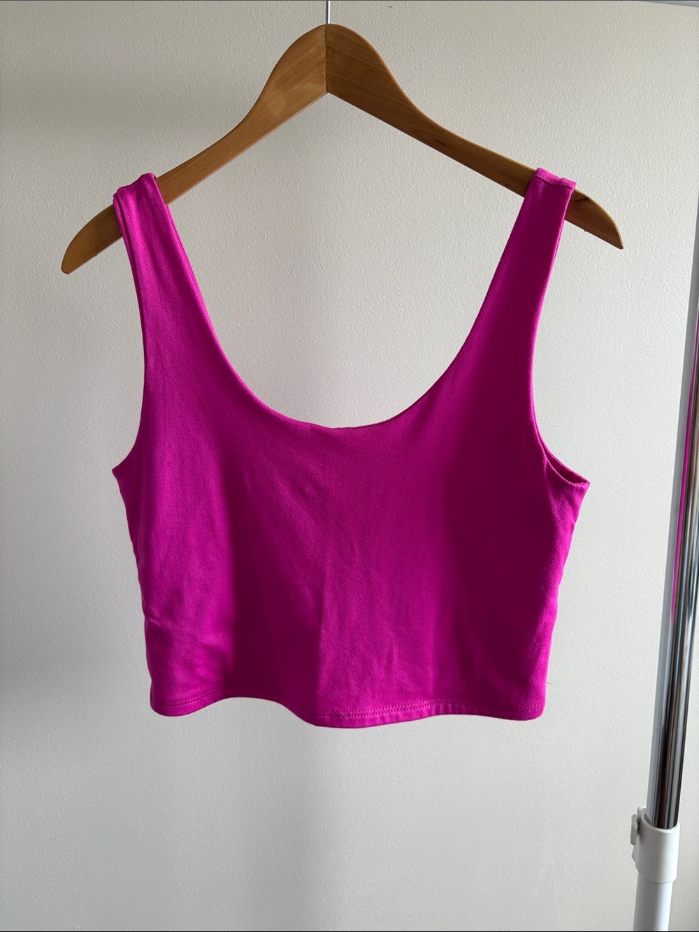 Sincerely Jules Fuchsia Scoop Neck Crop Tank